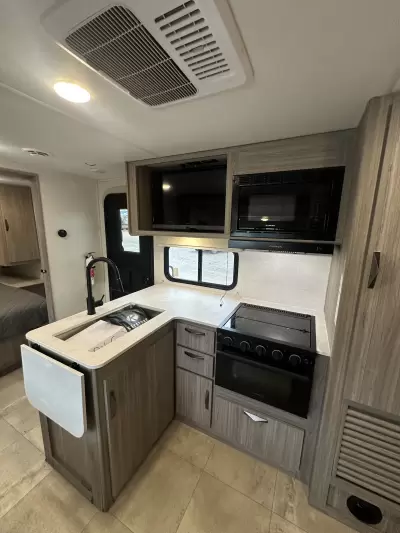 Consignment 2024 Keystone RV Passport SL Series 229BHWE — photo 13