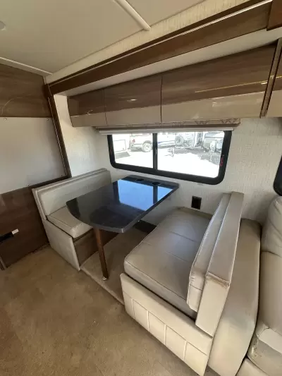Used 2015 Winnebago View 24M — photo 13