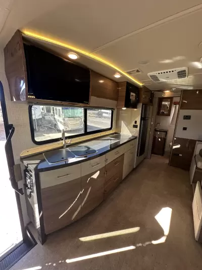 Used 2015 Winnebago View 24M — photo 10