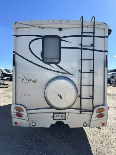 Used 2015 Winnebago View 24M — photo 4