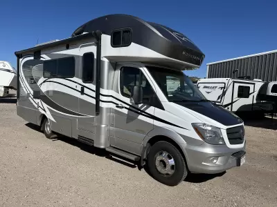 Used 2015 Winnebago View 24M — photo 1