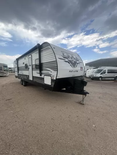 Consignment 2022 Palomino Puma XLE Lite 30DBSC for sale in Littleton
