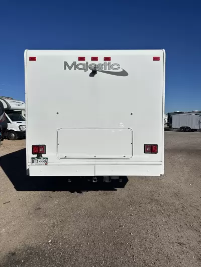 Consignment 2019 Thor Motor Coach Majestic 28A — photo 7
