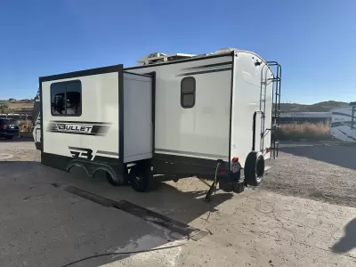 Consignment 2025 Keystone Bullet 2290BH — photo 4