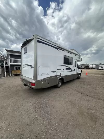 Used 2008 Gulfstream Vista Cruiser Mini 4230 — photo 9
