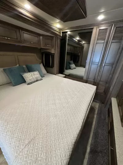 Consignment 2019 Newmar Ventana LE 3426 — photo 21